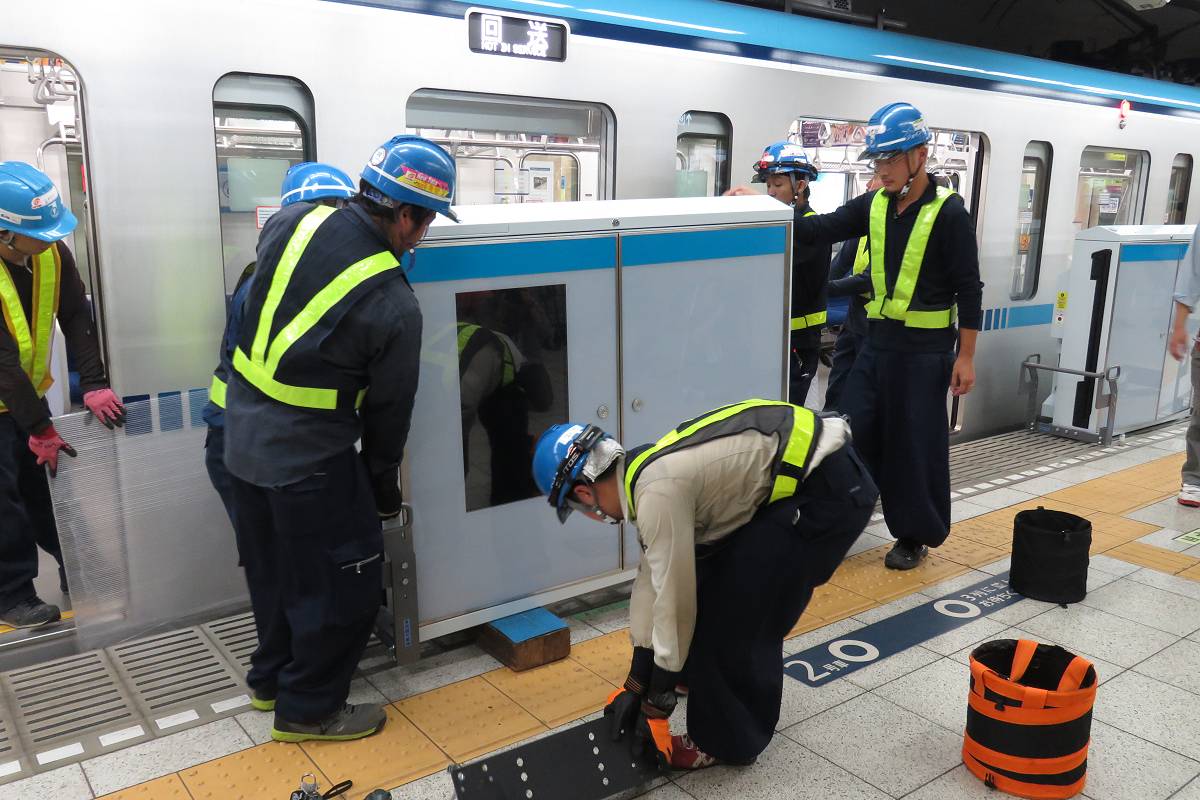 東京メトロのホームドア 8割近くの駅で整備完了 段差 隙間の縮小も進む 鉄道ニュース 鉄道プレスネット