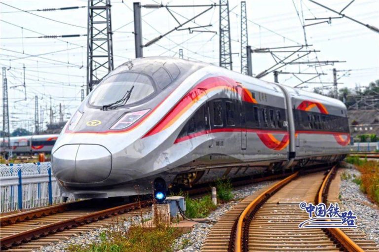 中国高速鉄道の新型「スマート復興号」登場　旅客機ファーストクラスのような座席も
